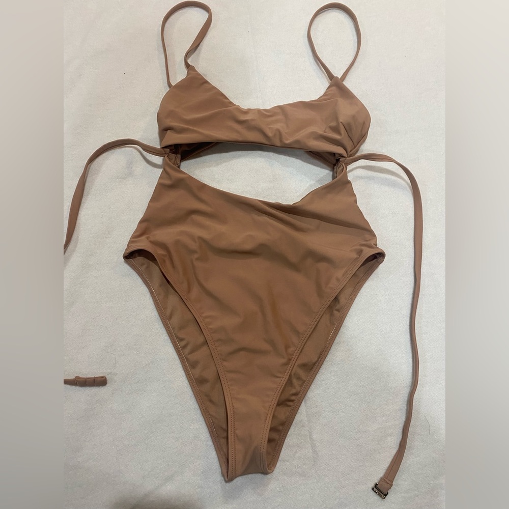 Forever 21- 1 piece swimsuit